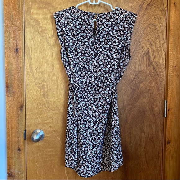 DONATED - Dark floral dress - Picture 2 of 2